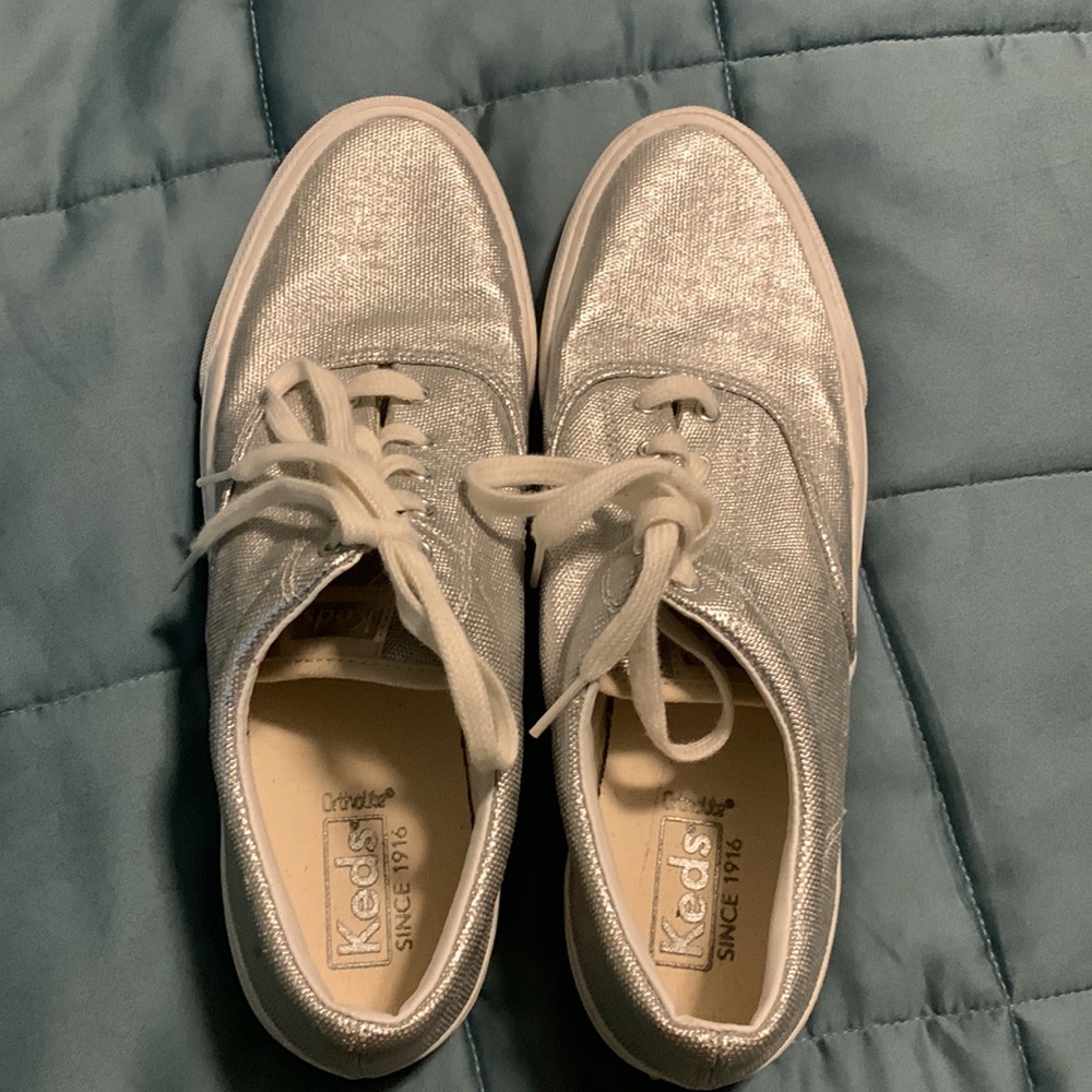 Fun Silver Keds - Picture 3 of 5